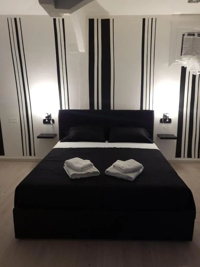 Come Per Incanto Rooms Bosa Bed & Breakfast